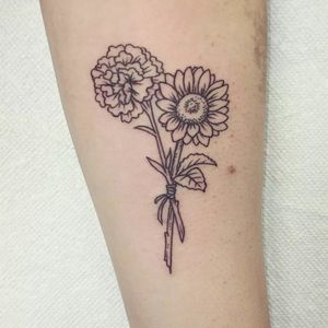 Delicate floral linework#tattoo #tattoolife #tattooart #saniderm #envyneedles #rosewatertattoo #tattoos #tattooartist #art #ink #inked #lynntattoos #inkedmag #portland #portlandtattooers #portlandtattoo #pdx #pdxartists #pdxtattooers #pdxtattoo #tattooed #tatsoul #fusiontattooink #fkirons #bestink #vegan #tattoosnob #stencilstuff #crueltyfree #eternalink