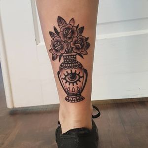 Black and grey Rosewater vase #tattoo #tattoolife #tattooart #saniderm #envyneedles #rosewatertattoo #tattoos #tattooartist #art #ink #inked #lynntattoos #inkedmag #portland #portlandtattooers #portlandtattoo #pdx #pdxartists #pdxtattooers #pdxtattoo #tattooed #tatsoul #fusiontattooink #fkirons #bestink #vegan #tattoosnob #stencilstuff #crueltyfree #eternalink