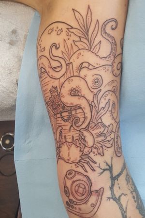 Linework for an underwater piece #tattoo #tattoolife #tattooart #saniderm #envyneedles #rosewatertattoo #tattoos #tattooartist #art #ink #inked #lynntattoos #inkedmag #portland #portlandtattooers #portlandtattoo #pdx #pdxartists #pdxtattooers #pdxtattoo #tattooed #tatsoul #fusiontattooink #fkirons #bestink #vegan #tattoosnob #octopustattoo #crueltyfree #eternalink