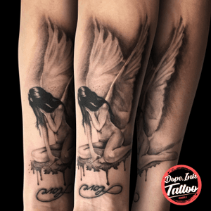 Finishing... #tattooartist #tattooart #inked #inkedgirl #blackandgrey #angel #kwadron #stencilstuff #dynamicblack 