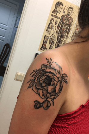 Freehand traditional flower