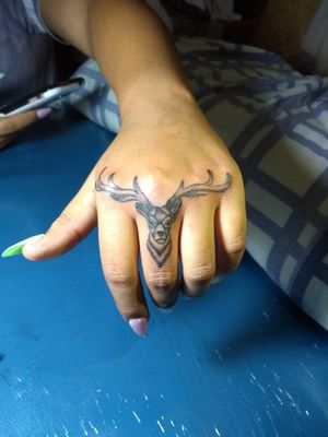 #venado #dedo #pequeño #tattogirl 