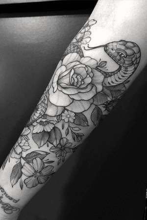 • Snake and Flowers • #snake #flowers #dotwork #linework #tattoo 