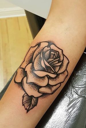 Traditional Rose with dotwork, super crisp lines. Bold as fuck!