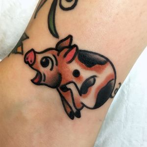 Tattoo by Miss Quartz #MissQuartz #pigtattoos #pig #piggy #yearofthepig #animal #nature #color #traditional