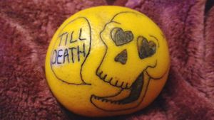 Valentines Skull on grapefruit 