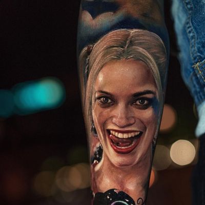 Tattoo by Yomica #Yomico #movietattoos #filmtattoos #movie #film #color #realism #realistic #hyperrealism #SuicideSquad #harleyquinn #portrait #MargotRobbie