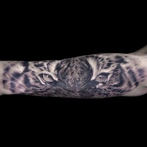 The eye of a tiger  #tattoo #moscow #tigereyes #realism #blackandgrey #inkaddict #tattooart #skaskatattoo #guestspot #tattooing #inkedup #tiger #yourdreamtattoo 