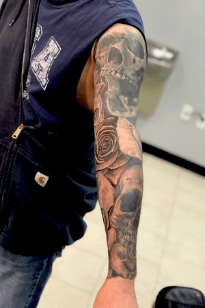 Skull/rose sleeve
