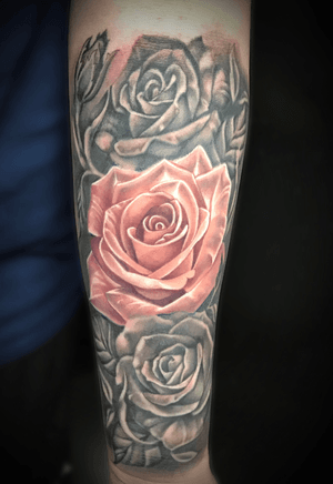 A tribute to a father’s journey welcoming his new born daughter into the world. I broke this project down into two 6 hour sessions back to back .                             #rosesbyaxe #rose #bnginksociety #rosetattoo #realism #chicago #tattooartist #realistic #color 