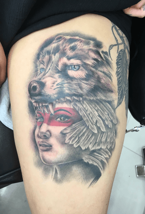 Wolf/indian on thigh 