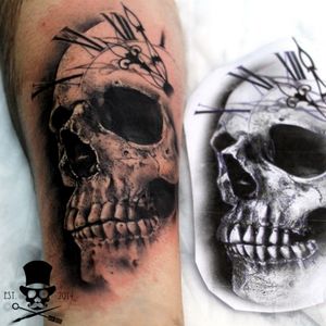 I love skull tattoos, they are such iconic images with a wide range of meaning.Artwork artist: Ruan CoetzeeTattoo artist: Ruan Coetzee#tattoo #truthbetold #menwithtattoos #southafrica #skulltattoo #skull #tattoostudio #tattooartist #blackandgreytattoo #tattoos #tattooist #tattooer #realism #realismtattoo #forearmtattoo #nofilter #johannesburg #ink #inked #roodepoort #time #timetattoo #clock #clocktattoo