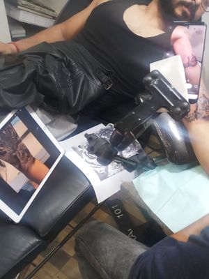 iPad pro helping us our daily tattooing #ipadpro #tattooartistdelhi #tattooartistnewdelhi #tattoostudioindia #tattoostudiodelhi #tattooartistindia #inkspacestudio #delhi 