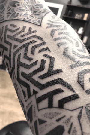 Close up 👀 Dotwork blackwork geometric mandala pattern
