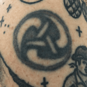 The circle from 1994 / The Lev11ers #norway #tattoo #blekk #timbertattoo #inked #tatooart #tattoos #tattoo #ink #traditionaltattoo #norwegiantattoo #vikingtattoo #dragontattoo #mctattoo #hopstattoo #beertattoo #wwII #blood #pain 
