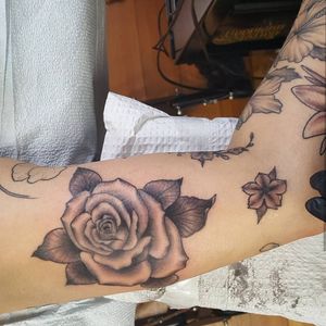 #tattoo #tattoolife #tattooart #RoseTattoos #blackandgreytattoo #rosewatertattoo #tattoos #tattooartist #art #ink #inked #lynntattoos #inkedmag #portland #portlandtattooers #portlandtattoo #pdx #pdxartists #pdxtattooers #pdxtattoo #tattooed #tatsoul #fusiontattooink #fkirons #bestink #vegan #tattoosnob #flowertattoos #crueltyfree #eternalink
