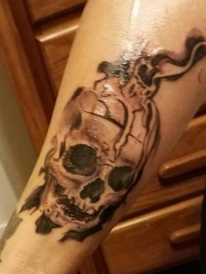 Free hand skull to be continue
