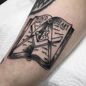 Dane – Traditional – Old School Tattooing
