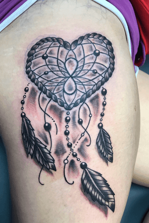 #traditional #traditionaltattoo #neotrad #neotraditional #philly #phillytattoos #phillyartist #phillyartists #phillytattooers #colortattoo #cutetattoo #ink #inked #tatted #tattooed #americantraditional #blackandgrey #dreamcatcher #dreamcatchertattoo #infinity #feather #feathers 