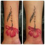 Matching tattoos for sisters 💗🌙 #tattoo #tattooedgirls #tattooedsisters #matchingtattoos #sisters #flowers #colortattoo #TattooStudioOcho #Aradisa 