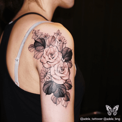 All my floral works are Freehand work. Please check my IG @adela_tattooer for see how it was going on. #flower #freehand #blackwork #tattooist #flowertattoo #snaketattoo #tigertattoo #colortattoo #coverup #korean #mandala #girlstattoo #tinytattoo #tattoodo #inked #inkedup #blackandgrey #realistic #realism #adelatattoo