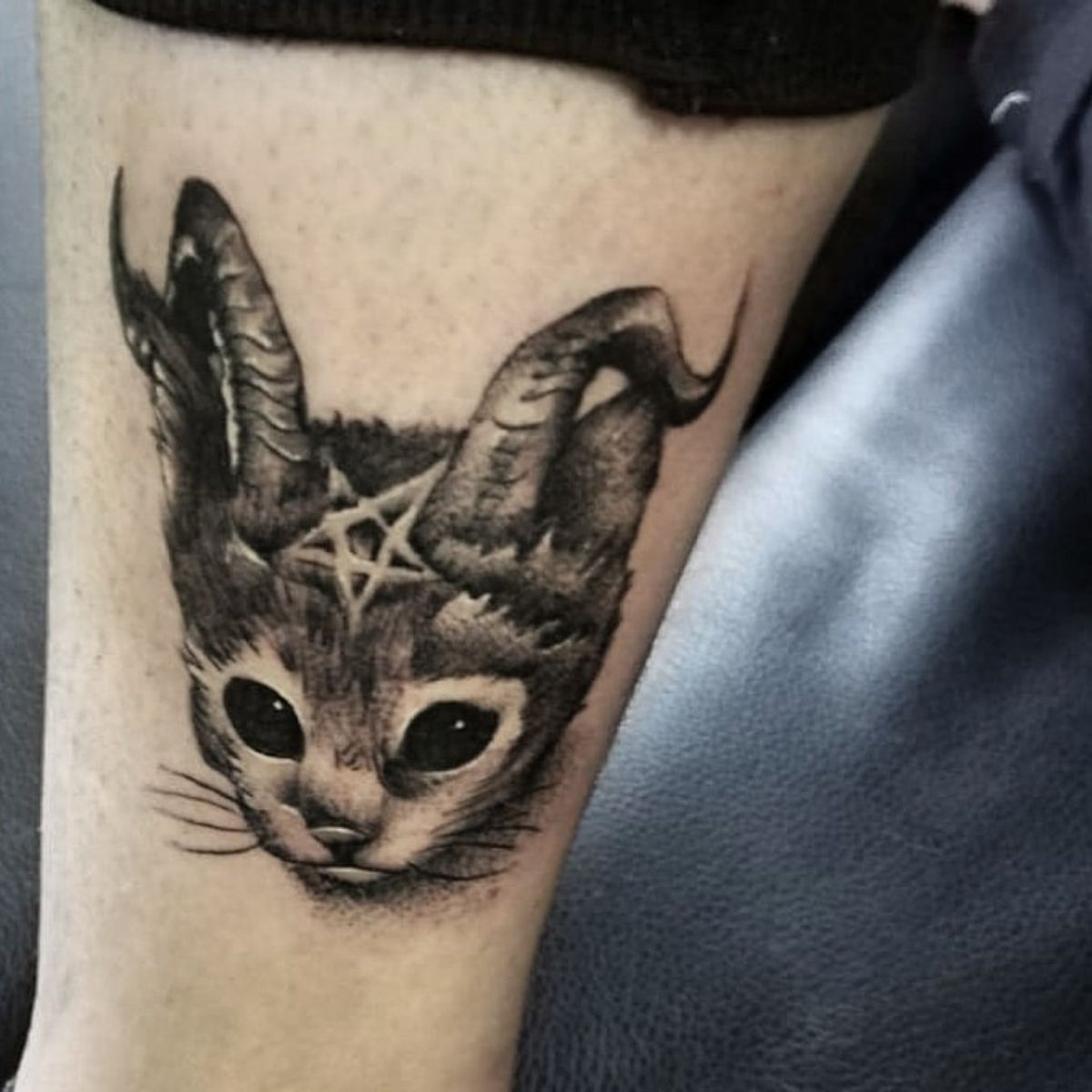 Tattoo uploaded by black tattoo • Gato satánico !! #BlackworkTattoos ...