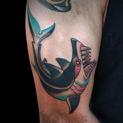 #TraditionalArtists #traditionaltattoos #traditionaltattoo #trad #AmericanTraditional #shark #sharktattoo 