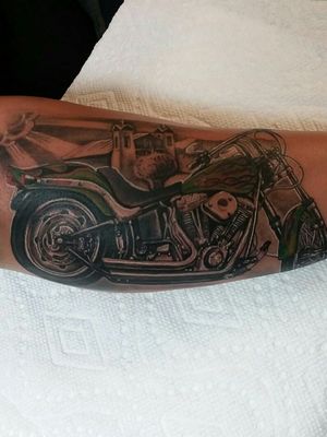 #harleydavidson #motorcycle #tattoosbyescobar #inkrepute
