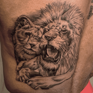 #lion #jungle #blackandgrey #blackandgreytattoo #shading #ink #tattooartist 
