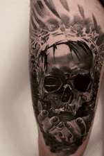#intenzepride #fkirons #inkeeze #sullen #realistictattoos #skulltattoo #skulls #skull #hands #tattoodo #tattooartistmagazine #tattoo #tattoos #tattooart #TattooistArtMagazine #thebestspaintattooartists #thebesttattooartists 