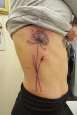 Flower #tattoo #tattoos #tattooist #tattooartist #womenwithtattoos #womenwithink #tattooedwomen #tattooedgirls #inked #inkedwomen 