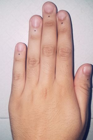 #handpoked #finger #dots #minimalist #selfmade