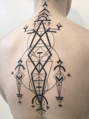 Tattoo by Suni Banik of Sri Yantra Tattoo #SuniBanik #SriYantraTattoo #linework #blackwork #ornamental #pattern #shapes #sacredgeometry #geometric #sigil #symbol