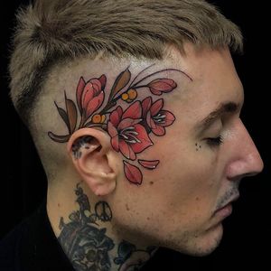 Tattoo by Übler Friedrich #UblerFriedrich #facetattoos #facetattoo #scalptattoo #headtattoo #jobstoppers #flowers #floral #color #neotraditional