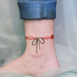 Another side of the anklet. #tattoo #Korea #tattooart #koreatattoo #koreatattooist #flowertattoo #illustration #birthflowertattoo #tattooistartmag #hongdae #flowers #coloredtattoo  #watercolortattoo #hongdaetattoo #norigae #tattooistsion 