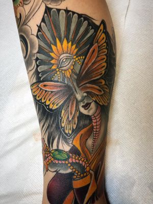 Tattoo by Pete Vaca #PeteVaca #tattoodo #tattoodoapp #tattoodoappartists #besttattoos #awesometattoos #tattoosforgirls #tattoosformen #cooltattoos #neotraditional #butterfly #thirdeye #color