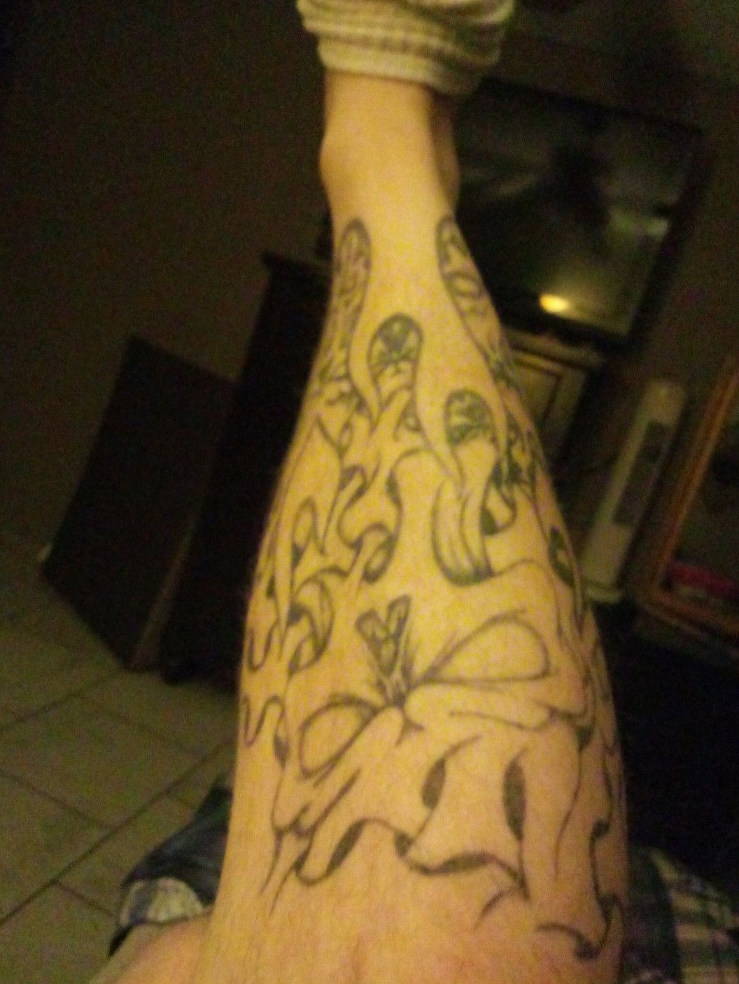 Smokeystilo Tattoos - Fixed up this leg piece original pattern