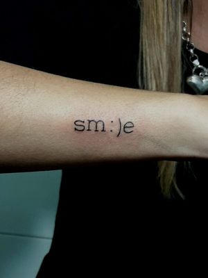 #smalltattoo  #smile  tattoo de la tarde de hoy 
