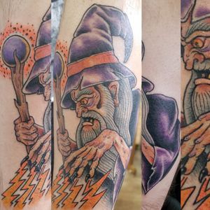 This crusty fool means buisness. #wizardyisnojoke#clipyournails#dontturnyourbackonthatwizard#wizard#traditional#kinda#traditionaltattoo#tattoosnob#d_world_of_ink#thisguyisreadytoparty #blackmagic#dungeonsanddragons#dancemagicdance#magicalmoment#ohohitsmagic#notelothough#victoryinktattoo#victoryink#tattoo#wizardtattoo