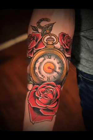 Pocket watch and roses #pocketwatch #roses 