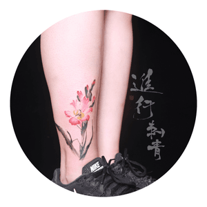 #ingtattoostudio #china #chinese #chinesetattoo #chinesepanting #tattoo #tattooartist #tattooart #tattoodesign #flower #flowertattoo #color #ink #besttattoos #tattoowork #shenzhen 