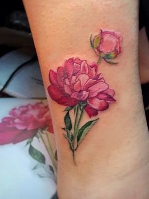 @krismengiotattoo #krismen #tattoo #colortattoo #realistic #realism #flowertattoo #piony 