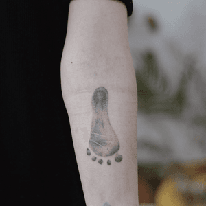 Footprint / handpoke