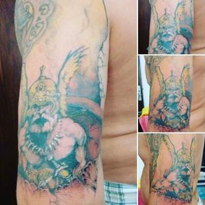 Monte sua tattoo com as orientações do grande artista Marcelo Poeta.Agende online.