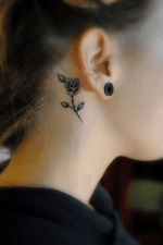 tattoo#behindtheear#rose#tattooartist#nenad