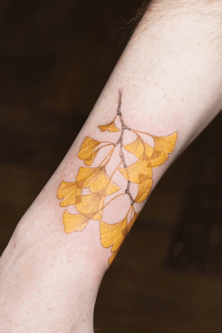 31 Ginkgo Leaf Tattoo Designs to Showcase the Versatility of the Ginkgo  Leaf  Psycho Tats
