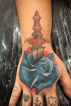 #neotraditional #rose #dagger #hand 