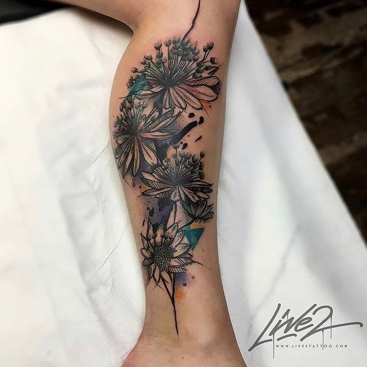 Tattoo uploaded by Dini • Rosa e fogo • Tattoodo