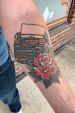Type writer healed #tattoo #typewriter #typewritertattoo #traditional #traditionaltattoo #traditionalrose #neotraditional #neotraditionaltattoos #neotraditionalrose #healed #healedtattoo 