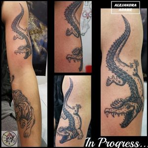 We keep going to make this full arm in sak yant style. In progress...🐊🐊🐊🐊🐊🐊🐊🐊🐊🐊🐊#tattoo #tatuaje #tatouage #crocodiletattoo #tatuajedecocodrilo #tatuajecocodrilo #tatouagedecrocodile #tatouagecrocodile #crocodile #cocodrilo #crocodilesakyanttattoo#crocodilesakyant#sakyanttattoo #sakyant #khmertattoo #khmercrocodile #ferneyvoltaire #tattooferneyvoltaire #tattoodo #tattoolover #tattoolovers 